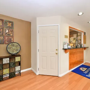 Motel Americas Value Near Downtown **